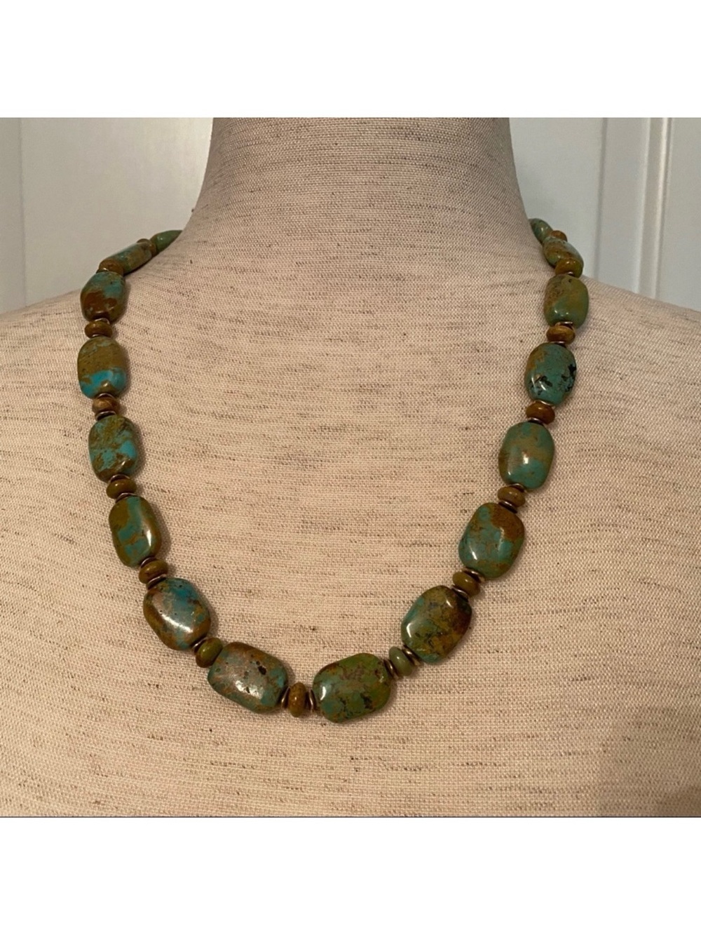NECKLACE GREEN BROWN TURQUOISE BEADS STONES 22” JEWELRY